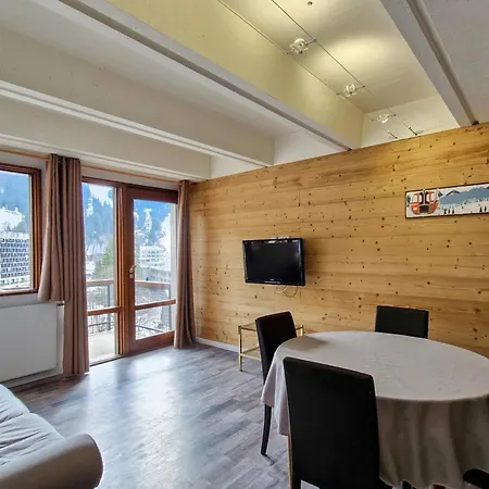 Apartment Confortable A - 150m Des Pistes - 6 Pers, Balcon, Cuisine Equipee, Lave-linge - Fr-1-425-144 *